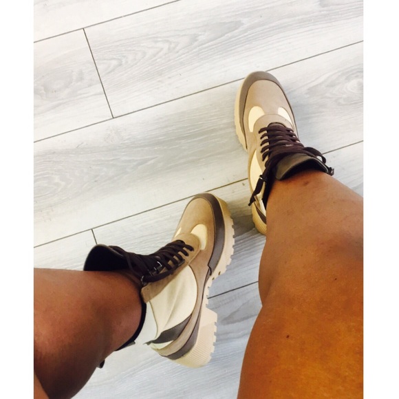 Commando Boot “Nude” - Picture 2 of 2